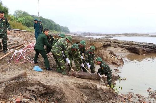 Phú Thọ di dời quả bom dưới chân cầu Văn Lang