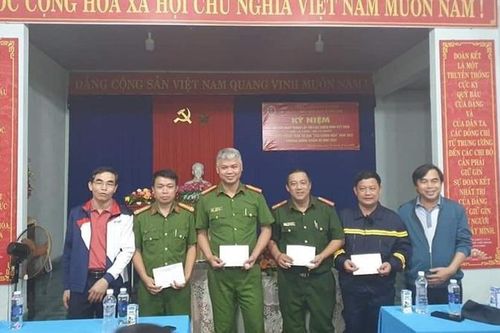 Khen thưởng các lực lượng tham gia chữa cháy tại thôn Hương Lam, Hòa Khương, Hòa Vang