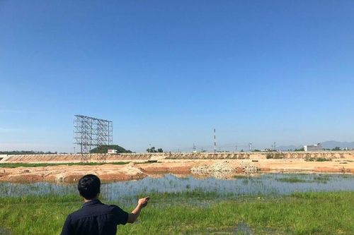 Cận cảnh ruộng lúa bị Đất Xanh Quảng Ngãi san lấp trái phép