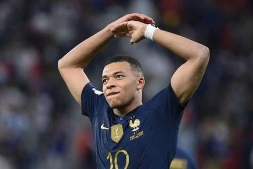 Mbappe lập nên hàng loạt kỷ lục đáng nể sau cú đúp vào lưới Ba Lan