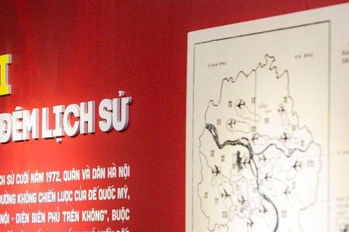 Hình ảnh 12 ngày đêm rực lửa của 'Hà Nội - Điện Biên Phủ trên không'
