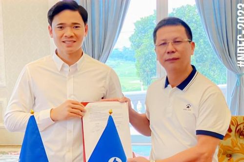 Nguyên Mạnh chính thức gia nhập CLB Nam Định