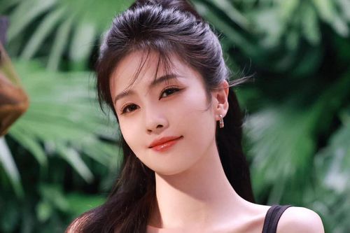 Bạch Lộc sắp công khai người yêu, danh tính nhà trai là ai mà được ủng hộ hơn cả Trương Lăng Hách?