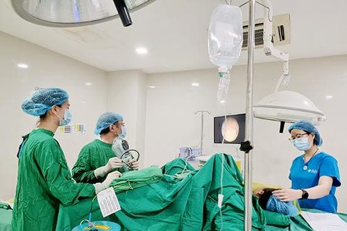 Ngăn ngừa sỏi kẹt niệu đạo ở nữ giới