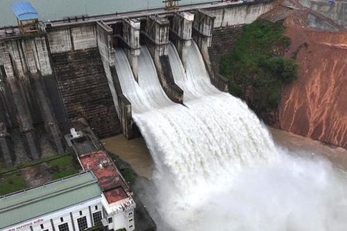 Mưa lớn, 2 hồ thủy điện ở Huế tăng cường điều tiết xả lũ về hạ du