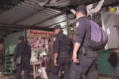 El Salvador triển khai 10.000 quân chống bạo lực băng đảng