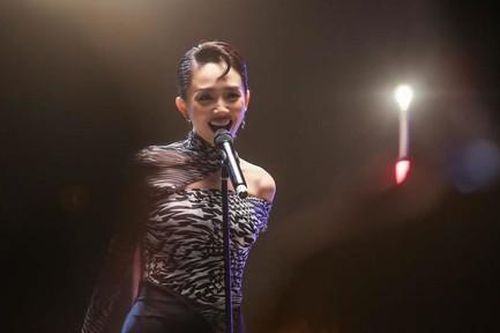 Tóc Tiên làm mới hit của Hồng Nhung, Lam Trường