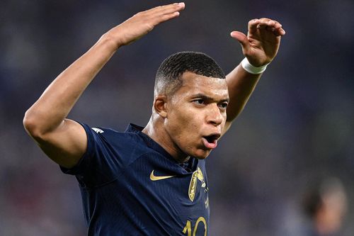Mbappe bùng nổ, HLV Deschamps tiết lộ bí quyết