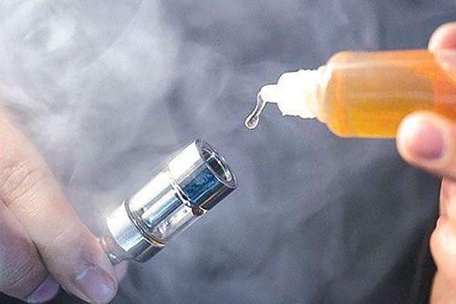Bé 5 tuổi co giật, hôn mê sau khi uống nhầm dung dịch thuốc lá điện tử chứa ma túy