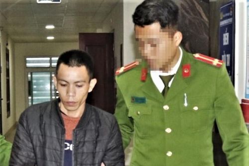 Nam thanh niên bị bắt cùng 8 bánh heroin