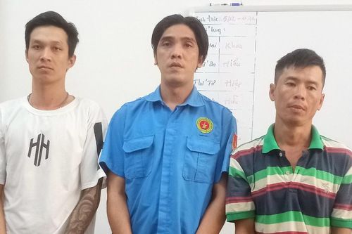 Đẩy nạn nhân xuống sông rồi cướp xe tay ga