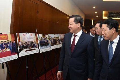Vun đắp mối quan hệ hữu nghị tốt đẹp, xây dựng những điểm sáng nơi biên cương