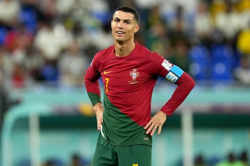 Ronaldo bị phản đối ra sân trận Bồ Đào Nha gặp Thụy Sĩ