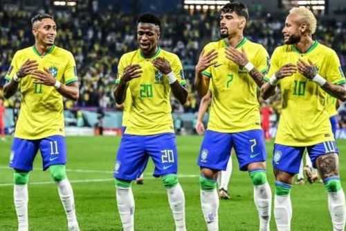 Màn ăn mừng của ĐT Brazil bị cho là 'thiếu tôn trọng đối thủ'