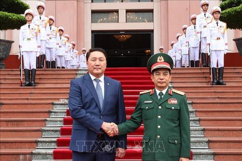 Bộ trưởng Bộ Quốc phòng Mông Cổ thăm chính thức Việt Nam