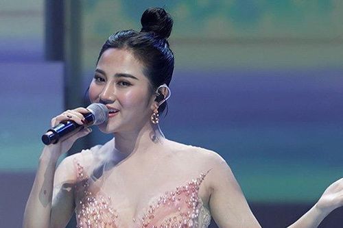 'Ngọc nữ Bolero' Tố My hát tại 'siêu đám cưới' miền Tây, nhận cát-xê ngang bằng 1 chiếc xe hơi?