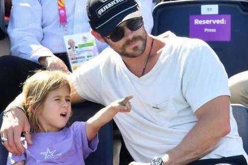 'Thấn Sấm' Chris Hemsworth dạy con theo cách 'không giống ai'