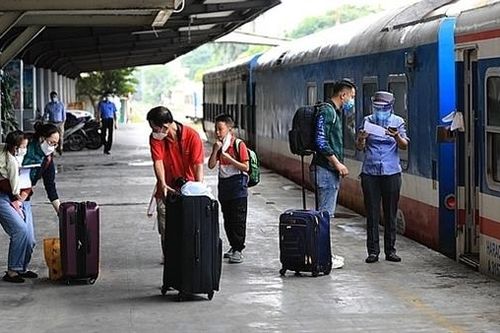 Mua vé 'pass'... hành khách có thể không được đi tàu