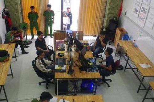 Mở công ty, làm giả hàng trăm giấy tờ để tạo ví thanh toán điện tử quốc tế Paypal