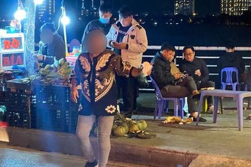 Thêm vụ tố chủ quán 'chặt chém' 1 củ khoai giá 40.000 đồng ở Hà Nội