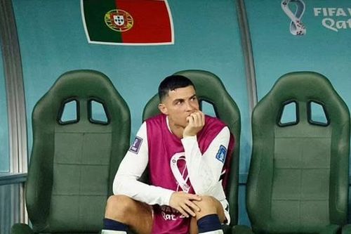 Cựu danh thủ Gary Neville: Ronaldo cần phải cải thiện lại thái độ