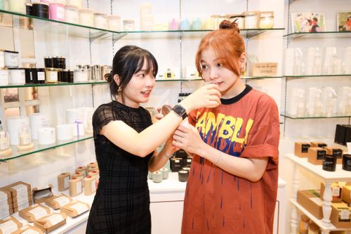 Gen Z mạnh tay chi tiền trong mùa Giáng sinh