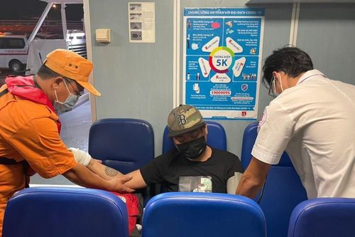 Cứu nạn kịp thời thuyền viên nước ngoài bị tai nạn lao động trên biển
