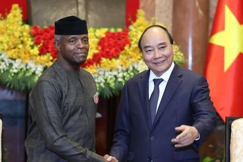 Chủ tịch nước Nguyễn Xuân Phúc tiếp Phó Tổng thống Cộng hòa Liên bang Nigeria Yemi Osinbajo