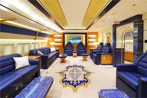 Có gì bên trong 'cung điện bay' cực xa hoa của Hoàng gia Qatar?