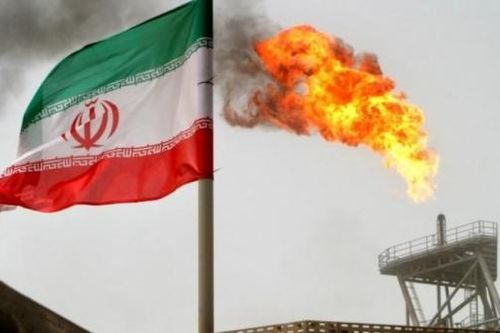 Iran lần đầu tiên chế tạo thành công máy bay có khả năng phát hiện mỏ khí sâu 7.000 m