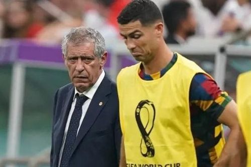 Vì sao HLV Santos loại Ronaldo khỏi đội hình xuất phát?