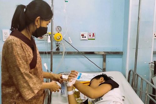 Kịp thời nhận ra bất thường, mẹ cứu con khỏi di chứng vì viêm não