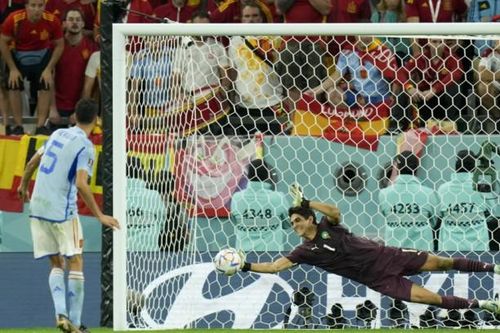 Tây Ban Nha tập sút penalty 1.000 lần vẫn đá siêu tệ trước Morocco