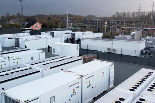 Cận cảnh nhà máy lưu trữ 100 MWh điện lớn nhất châu Âu