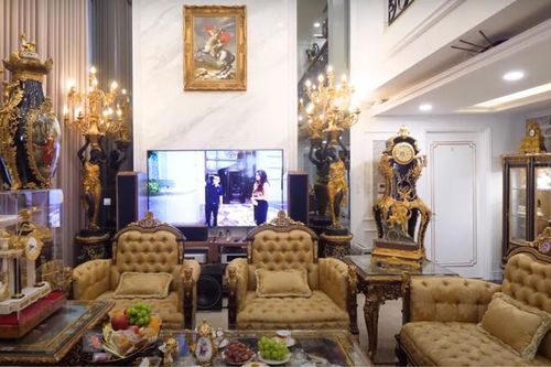 Choáng ngợp trước 'cung điện vua' 200 tỷ tại Hà Nội