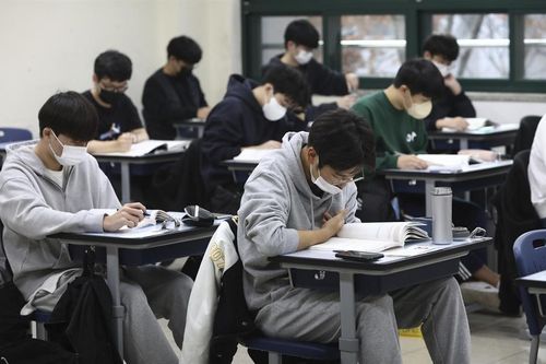 OECD kêu gọi Hàn Quốc cải cách kỳ thi đại học