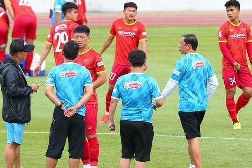 Lộ diện những cầu thủ nguy cơ bị loại khỏi tuyển Việt Nam