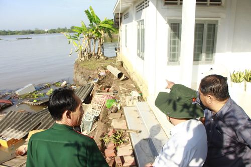 Vĩnh Long công bố tình huống khẩn cấp sạt lở bờ sông Cổ Chiên