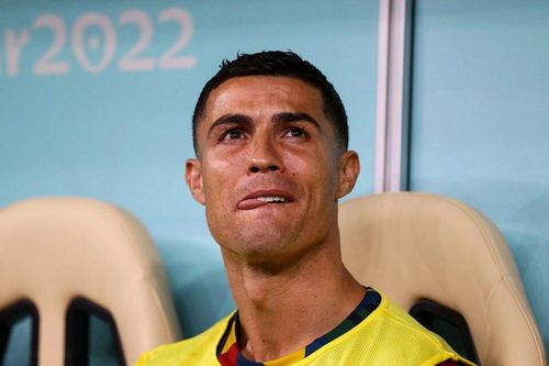 Ronaldo dọa bỏ tuyển Bồ Đào Nha vì mất suất đá chính