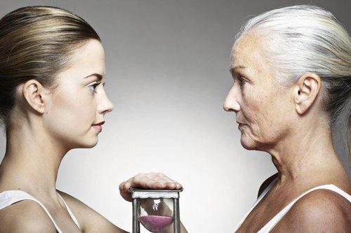Ngành công nghiệp chống lão hóa đã dùng chiến lược gì để khiến khách hàng gắn bó trọn đời?