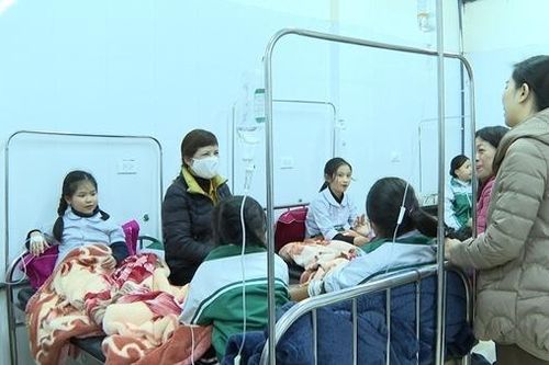 40 học sinh huyện Mộc Châu bị ngộ độc thực phẩm sau buổi ngoại khóa