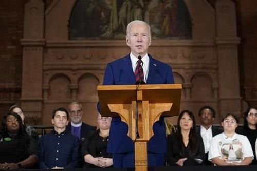 Tổng thống Mỹ Biden thề sẽ cấm vũ khí tấn công