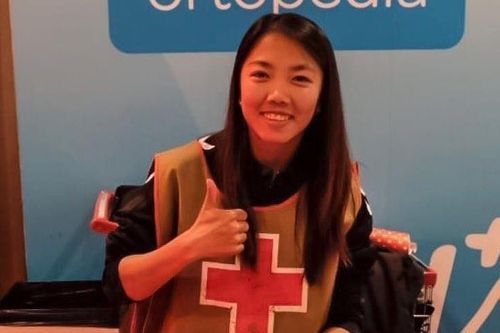 Nữ đội trưởng tuyển Việt Nam gây ấn tượng mạnh bởi hành động ý nghĩa nơi trời Âu