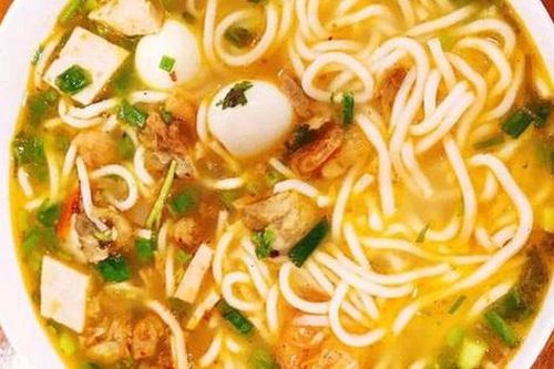 Đến Nghệ An thưởng thức món cháo lạ đời ăn bằng đũa, người bản địa mê nhất ăn sáng