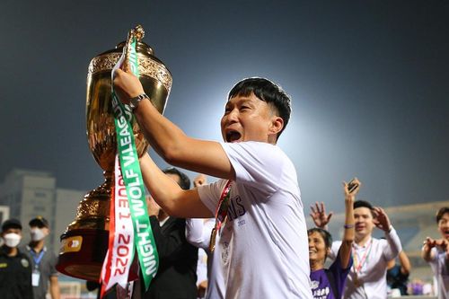 Vì sao Hà Nội FC chia tay HLV người Hàn Quốc?