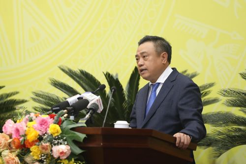 Chủ tịch Hà Nội: Dừng bán vé, hạ thấp tường rào công viên Thống Nhất