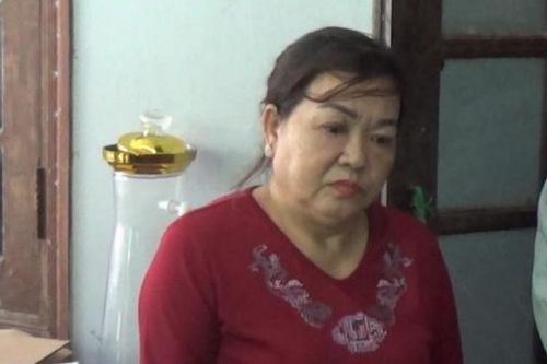 Quảng Ngãi: Mẹ cho vay lãi suất đến 1.460%/năm, con gái bắt giữ người đe dọa viết giấy nợ
