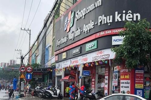 Trộm đột nhập FPT Shop rinh két sắt và hàng chục điện thoại