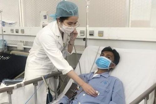 Cứu sống thanh niên Campuchia trong tình trạng nguy kịch