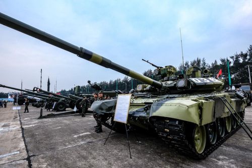 Ngắm bộ đôi xe tăng T-90S và T-90SK động cơ 1.000 mã lực của QĐND Việt Nam